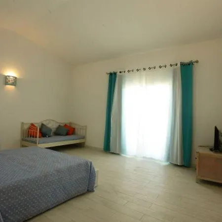 Chalet Pittulongu Chalet Sleeps 7 Olbia